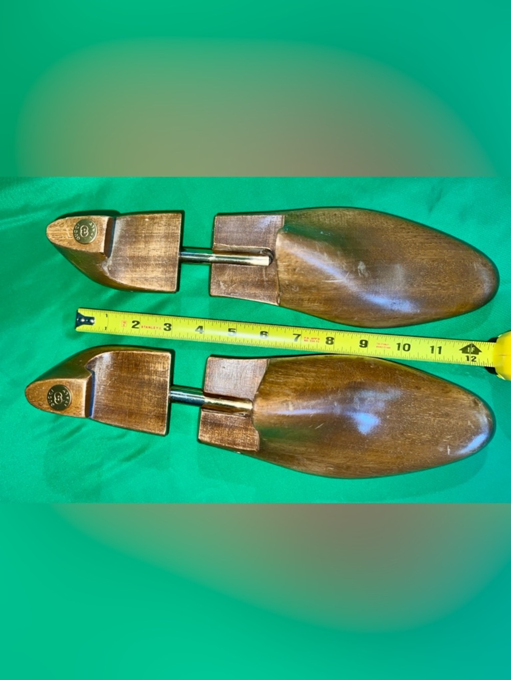 Vintage Italian GUCCI Wooden Shoe Keeper Trees Pair Warm Brown - Picture 2 of 6